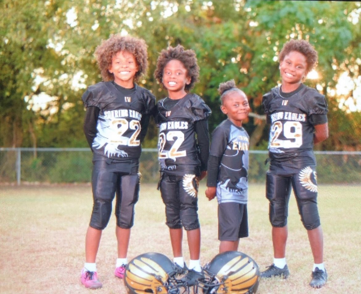 ShawTrysten's tweet image. Finna take that last high school ride with my Brothers..Wouldn’t want it no other way!
DAWGS!!!!!!!⚒️🙏🏾🫡
Thanks @JColemanFB and @TViewWolves we got you!
@coachpwashwins @OriginalTShaw