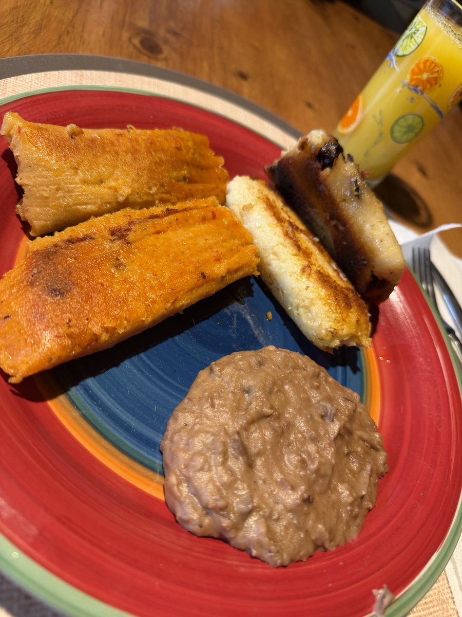 ¿Cómo van van con los recalentados 🥘? 

¡Saludos 👋 y buen provecho 😋!

#recalentado