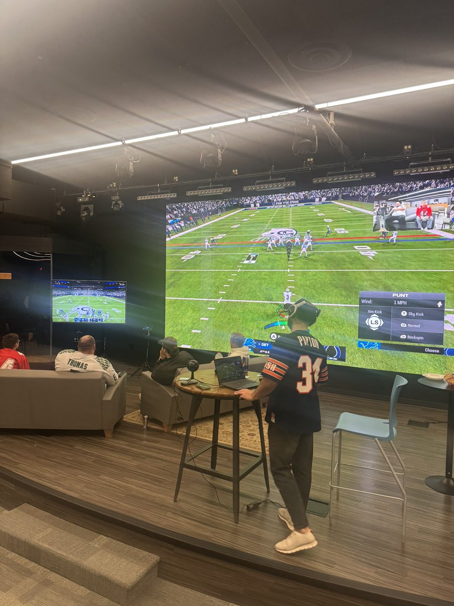 twitch.tv/bagtalkin 
tune in!!