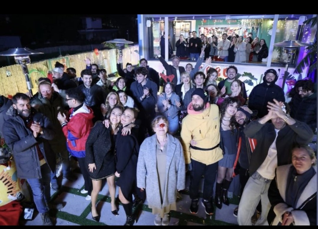 Kıymayın bu güzel ekibe ❤️ Hadi güzel haberler gelsin

#BenLeman

BenLeman DisneyEvreninde