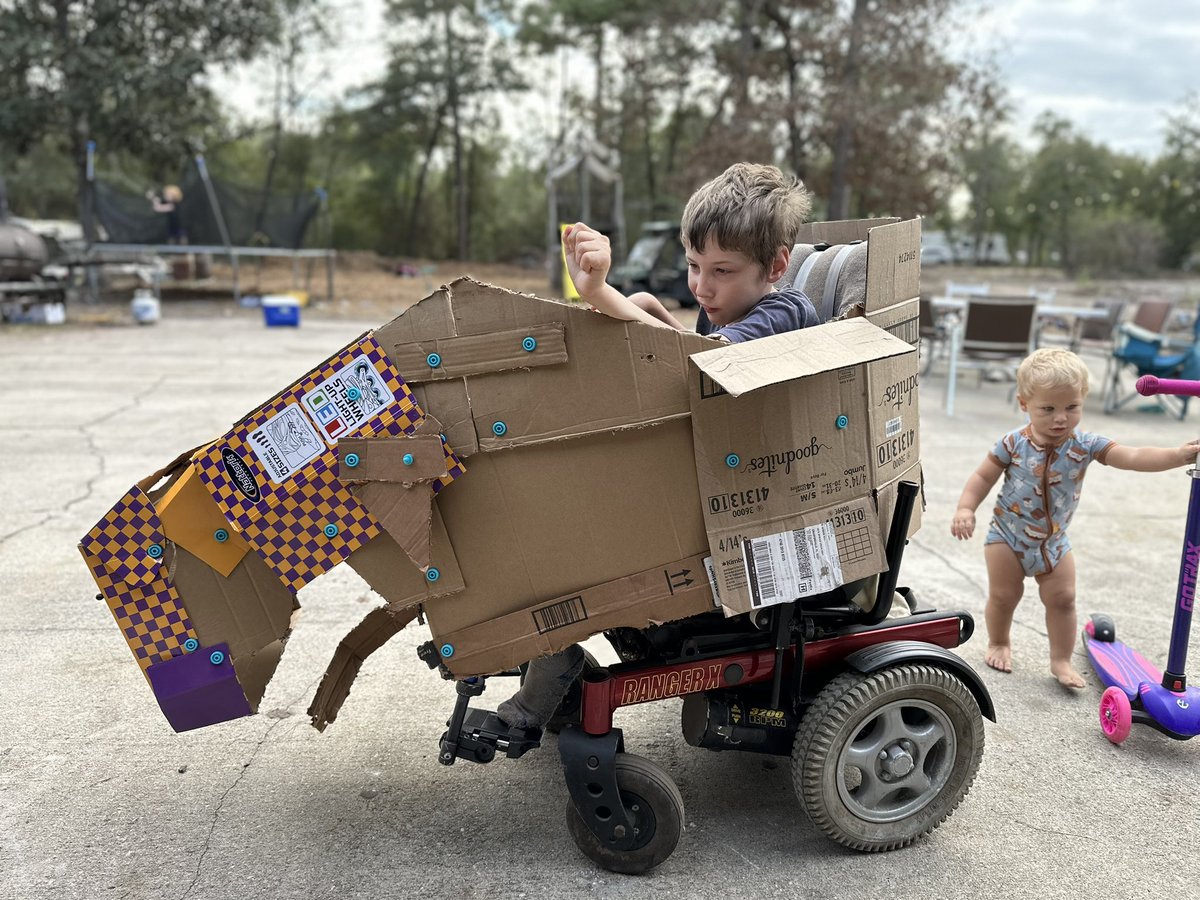 JAdamHill's tweet photo. My special needs son and his older brother decided to build a #CyberTruck as their first @Makedo project. Very Cool Christmas gift!
 @elonmusk @Tesla https://t.co/iHMDgdKKXc