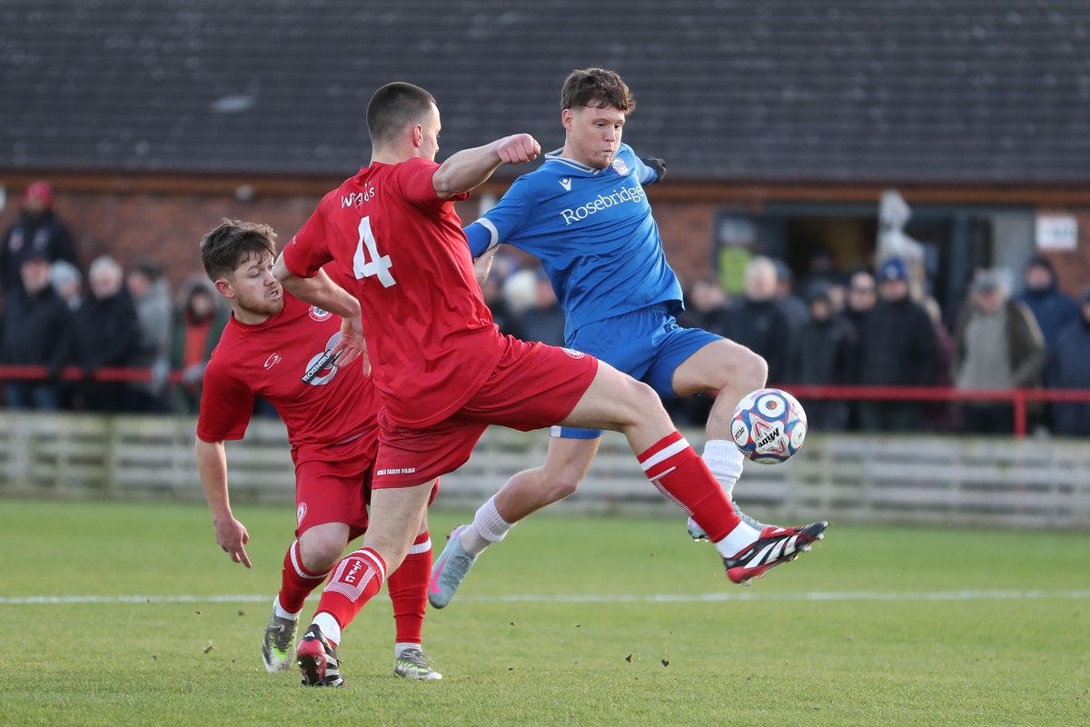 RamsbottomUtd's tweet image. 𝗟𝗢𝗡𝗚𝗥𝗜𝗗𝗚𝗘 𝗧𝗢𝗪𝗡 𝟮-𝟮 𝗥𝗔𝗠𝗦𝗕𝗢𝗧𝗧𝗢𝗠 𝗨𝗡𝗜𝗧𝗘𝗗

Ramsbottom could be excused being a little rusty after so long without a game but bounced back well from Town's early opener, turning the game on its head after the break. 

A fine low strike from the boot of…