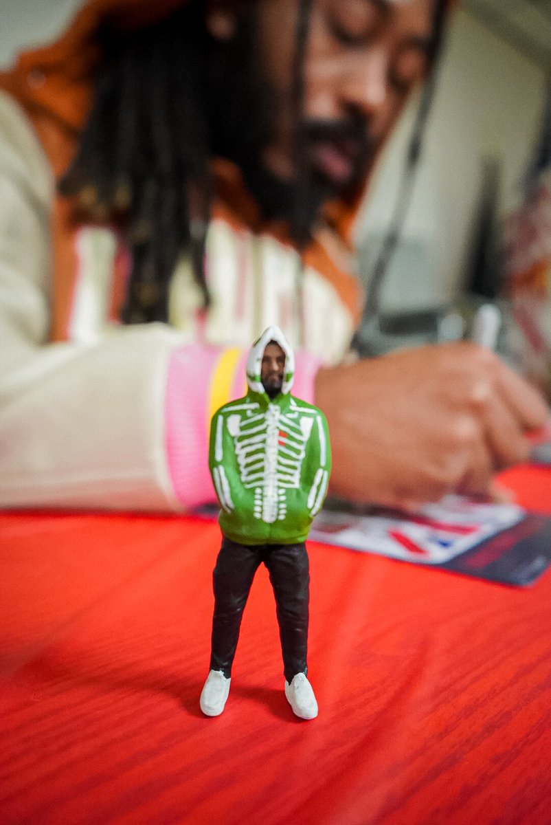 Bucky Malone 少し東京 tweet media