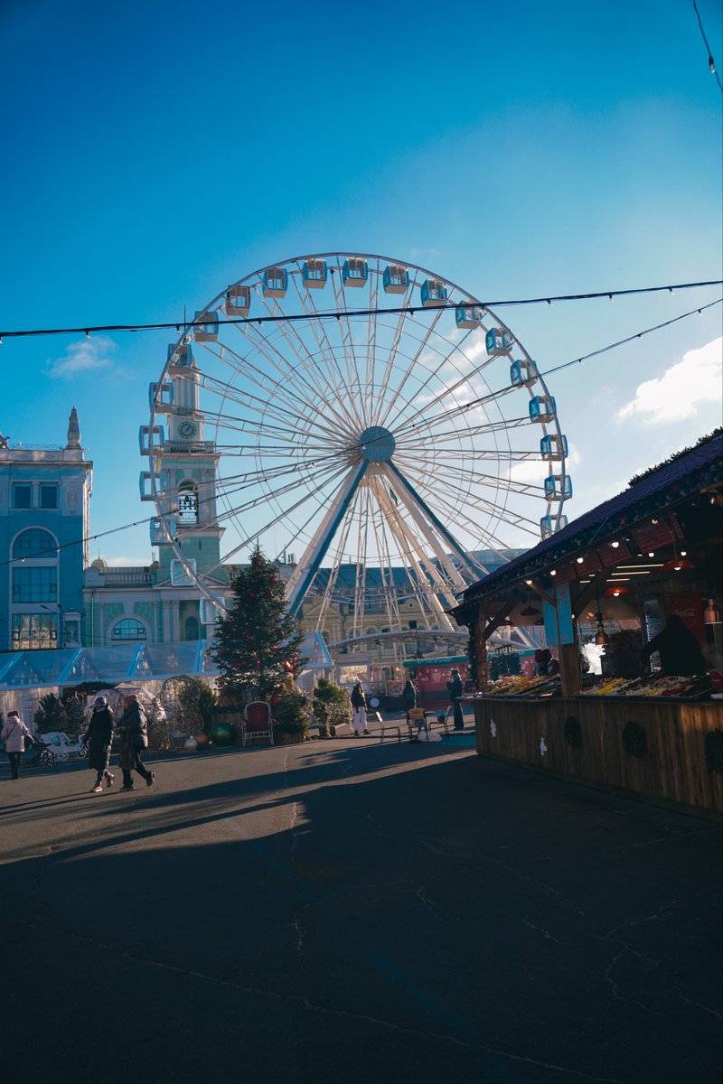 73RDARM's tweet photo. Au revoir #Ferriswheel my French connection. Yes, it was in France 🇫🇷 decades ago …
It was a pleasure to ride it and make photos inside. #Podil https://t.co/NTOIFHCzel