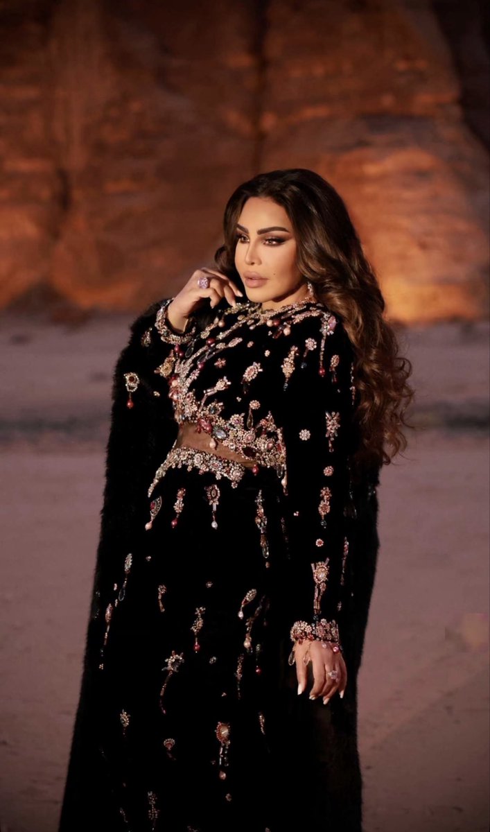 احب ستايلات احلام بشكل وكيف تعرف لنفسها❤️‍🔥
<a href="/AhlamAlShamsi/">A H L A M ~ ♥️ ~ أحلام</a>