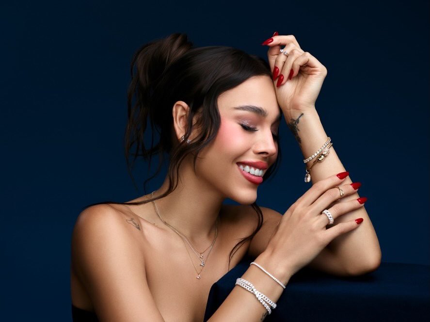 DataDanna's tweet image. DANNA en un nuevo promocional para PANDORA. ✨