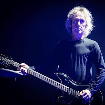 Ha muerto Perry Bamonte, guitarrista de The Cure, a los 65 años.