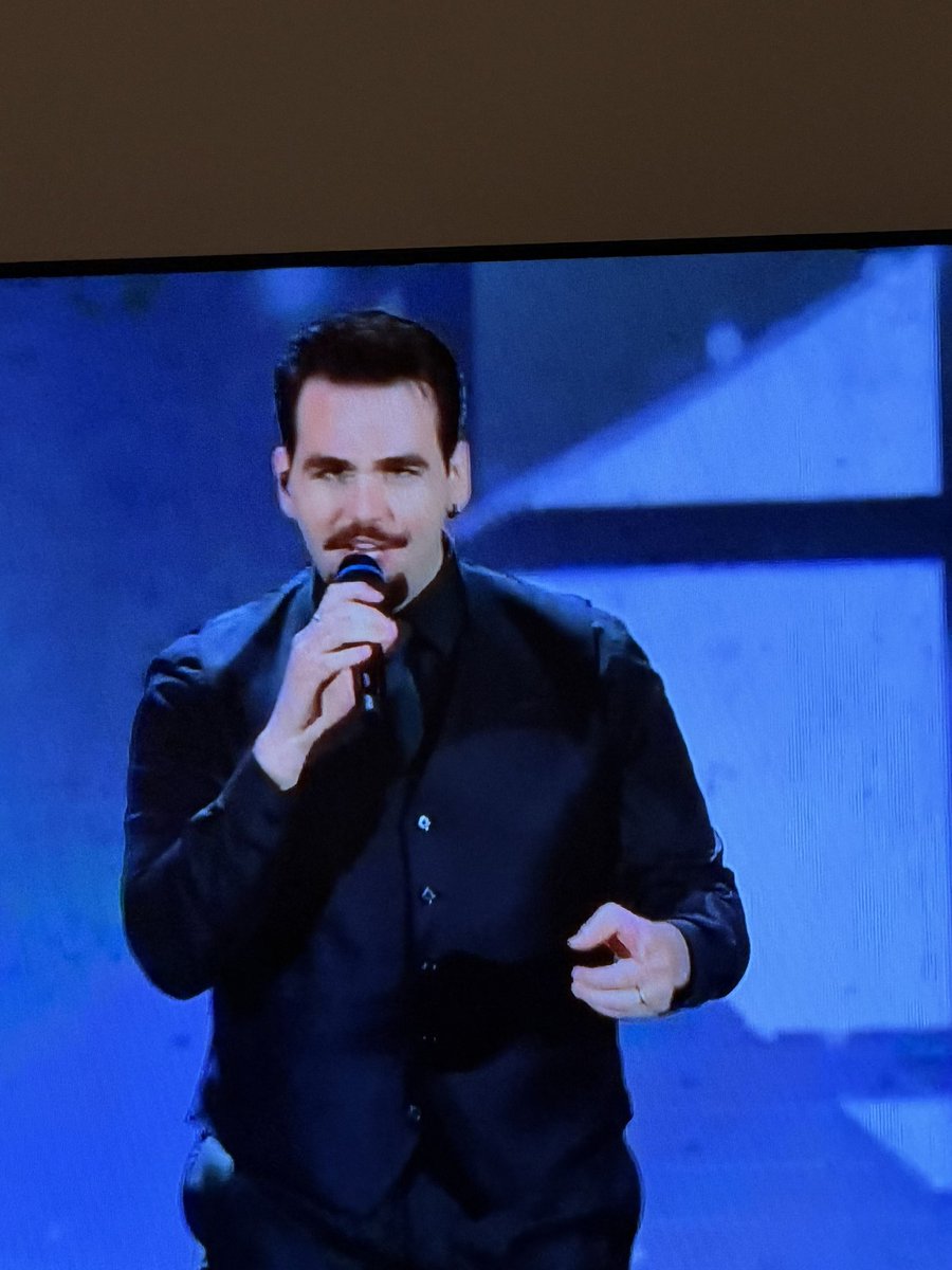 Ascoltare Ignazio Boschetto cantare Bohemian Rhapsody è un’esperienza 👏🏻👏🏻👏🏻<a href="/ilvolo/">Il Volo</a> #IlVolo