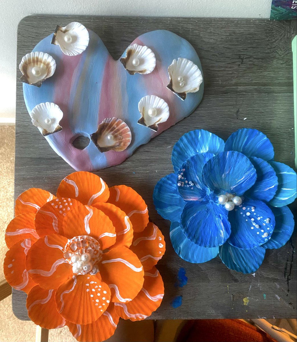 shalennerenee's tweet image. my favorite pottery pieces I’ve made in 2025 💞