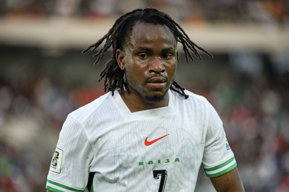 ActuFoot_'s tweet image. 🚨 𝗔𝗗𝗘𝗠𝗢𝗟𝗔 𝗟𝗢𝗢𝗞𝗠𝗔𝗡 🇳🇬 𝗘𝗦𝗧 𝗜𝗡𝗝𝗢𝗨𝗔𝗕𝗟𝗘 𝗗𝗔𝗡𝗦 𝗖𝗘𝗧𝗧𝗘 #CAN2025 🥵 :

🏟️ 2 matches
⚽️ 2 buts 
🎯 2 passes décisives 

𝗝𝗢𝗨𝗘𝗨𝗥 𝗟𝗘 𝗣𝗟𝗨𝗦 𝗗𝗘́𝗖𝗜𝗦𝗜𝗙 𝗗𝗘 𝗖𝗘𝗧𝗧𝗘 𝗖𝗔𝗡. 🤩