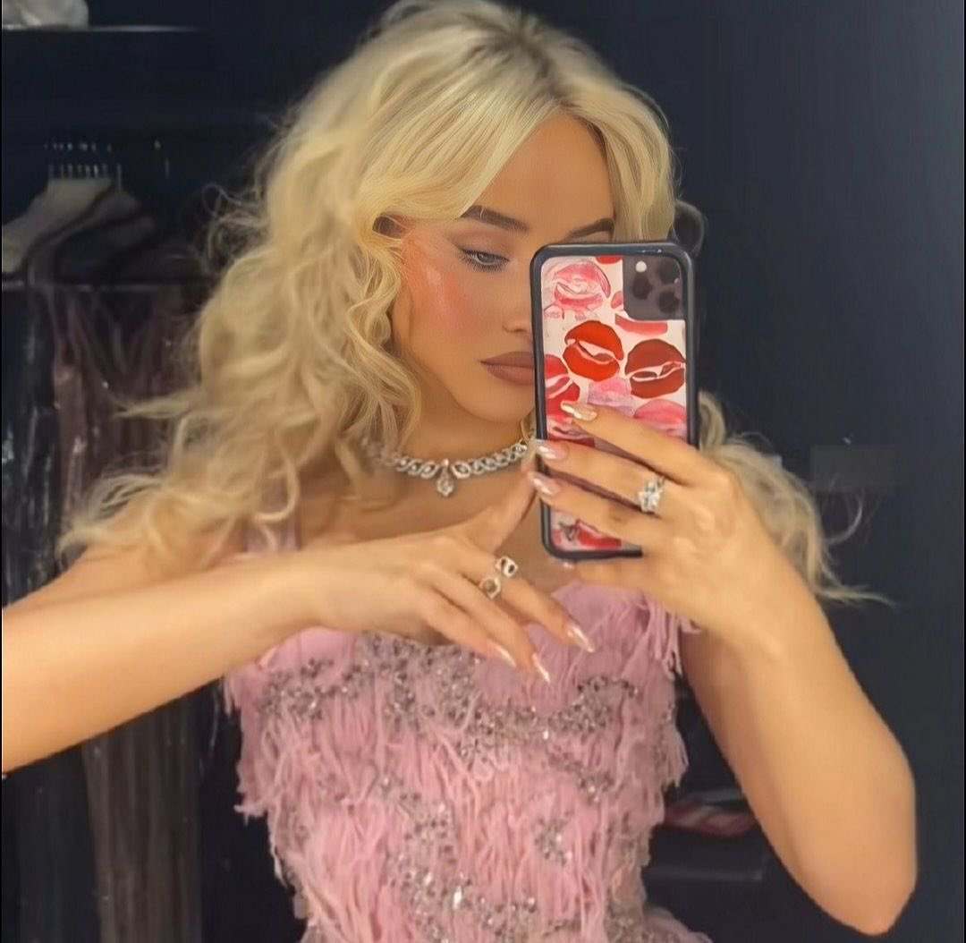 sugartalkinsabs's tweet image. she owns the colour pink 🩰🎀🌸💓