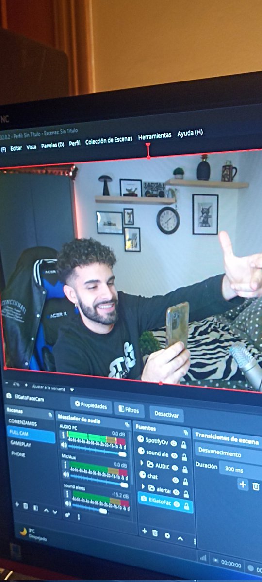 Estoy en directoo, entra!!! twitch.tv/icecoq_