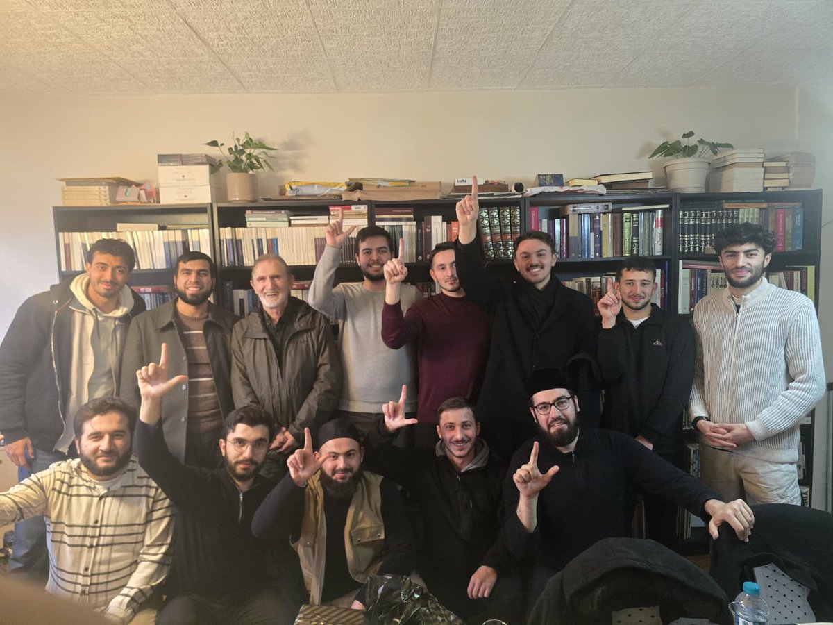 Hepsi birbirinden kıymetli Medeniyet Üniversitesi’ndeki kardeşlerimizle, Kazım Albayrak Ağabeyimizin vesilesiyle Baran Dergisi’nde (<a href="/barandergisix/">Baran Dergisi</a>) çok hoş bir program gerçekleştirdik.

Büyük Doğu–İBDA üzerine fikrî mülahazalarda bulunduk.

İslâm kardeşliğini yakinen