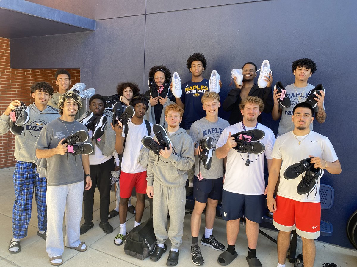 Naples Basketball tweet media