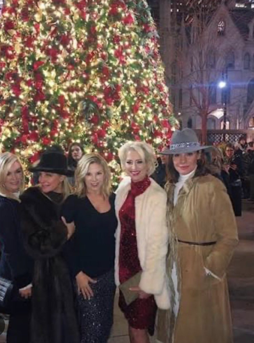SonjatMorgan's tweet photo. Dinner or lunch? With my besties π―
Book an appearance from me this new yearπ«
Now 20%off
π https://t.co/GA0USguWdb
#FanSocial #NewYear #Besties #Lunch #Dinner #Coffee #Christmas #Holiday #Goftidea https://t.co/ObpRvsQpxc