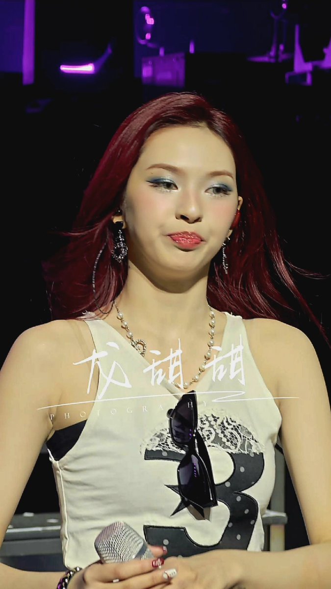 สวยอ่ะ~😳💕
#CHIQUITA  #BABYMONSTER