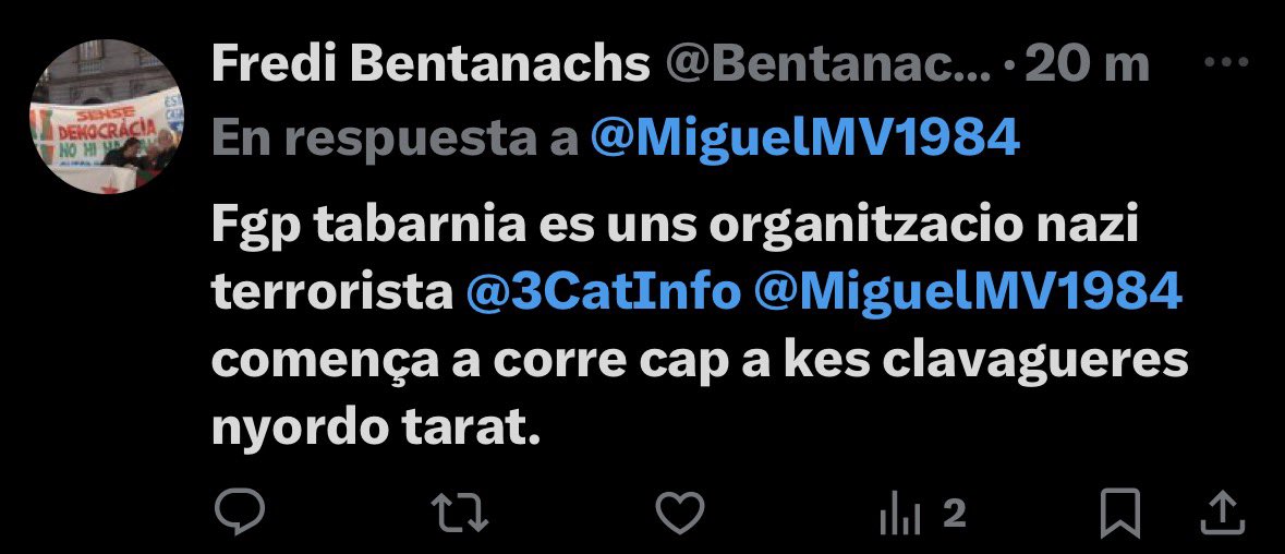 MiguelMV1984's tweet photo. @BentanachsFredi Aquest tipus d’amenaçes farien por si no vinguessin d’un titella que abandonava els seus companys terroristes agonitzants o els delatava a la policia.

Vas intentar ser el cap de la banda i has acabat com una comparsa de tercera categoria. Ets la personificació del fracàs i la covardia, Fredi.

Catalunya passarà pàgina dels personatges com tu. VISCA ESPANYA 🇪🇸🫡