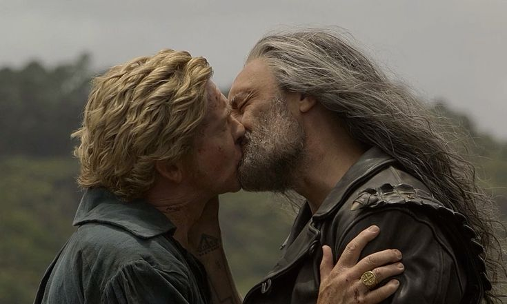 sheennxnt's tweet photo. Crowle and Aziraphale in another alternate universe https://t.co/2zOsjHVTmA