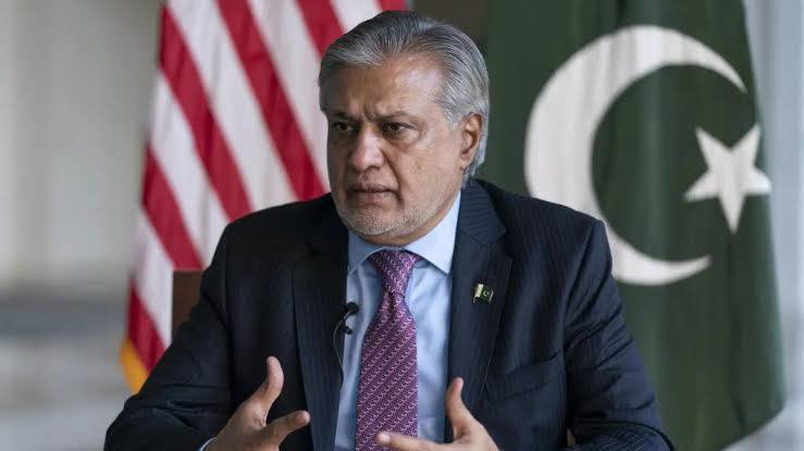 DailySoonTimes's tweet image. Pakistan is ready to be part of a Gaza peace force, provided the mandate does not include the disarmament of Hamas, says Deputy Prime Minister and Foreign Minister Ishaq Dar.