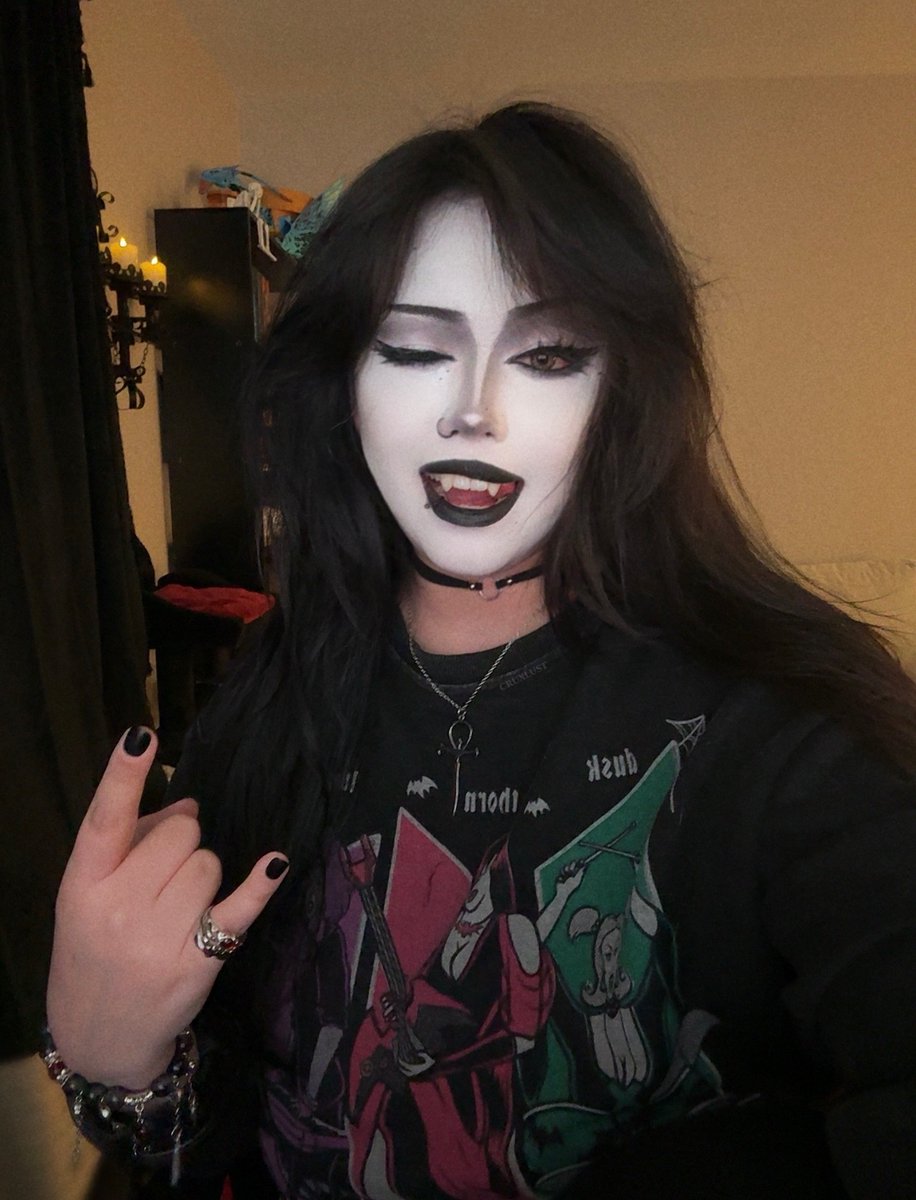 cruxlust's tweet image. *toggles b00bs on &amp;amp; off*