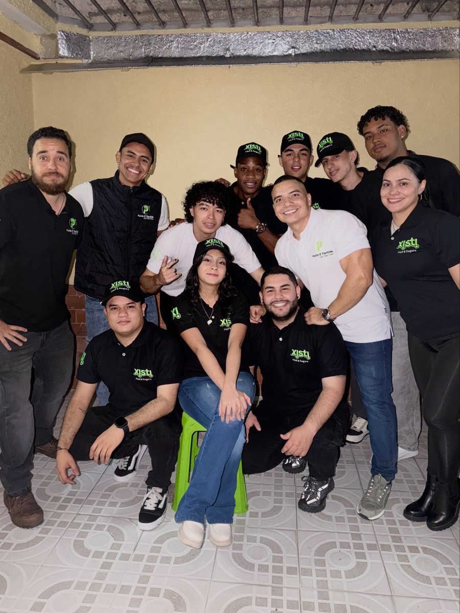 Agradece a esos pocos que aceleran tu crecimiento.
Los que te exigen más, te cuestionan y te incomodan.
Los que celebran tu ambición en lugar de minimizarla.

Rodéate de quienes suman presión para que seas más fuerte, no de los que intentan bajar tu ritmo. 🙌🏼🔝

#VePorMás