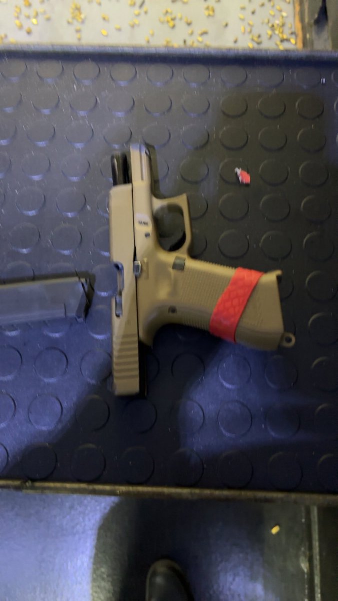 bdeoliln tweet media