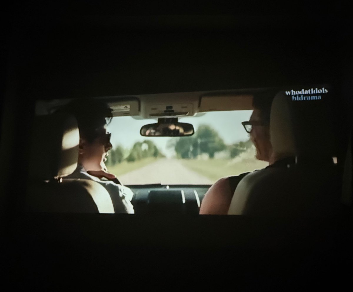 odamı sinemaya çevirdim, heated rivalry sezon finali izliyorum🥹✨🥰💚🌼