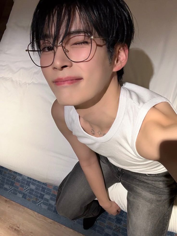 haoneulz's tweet image. 🚬