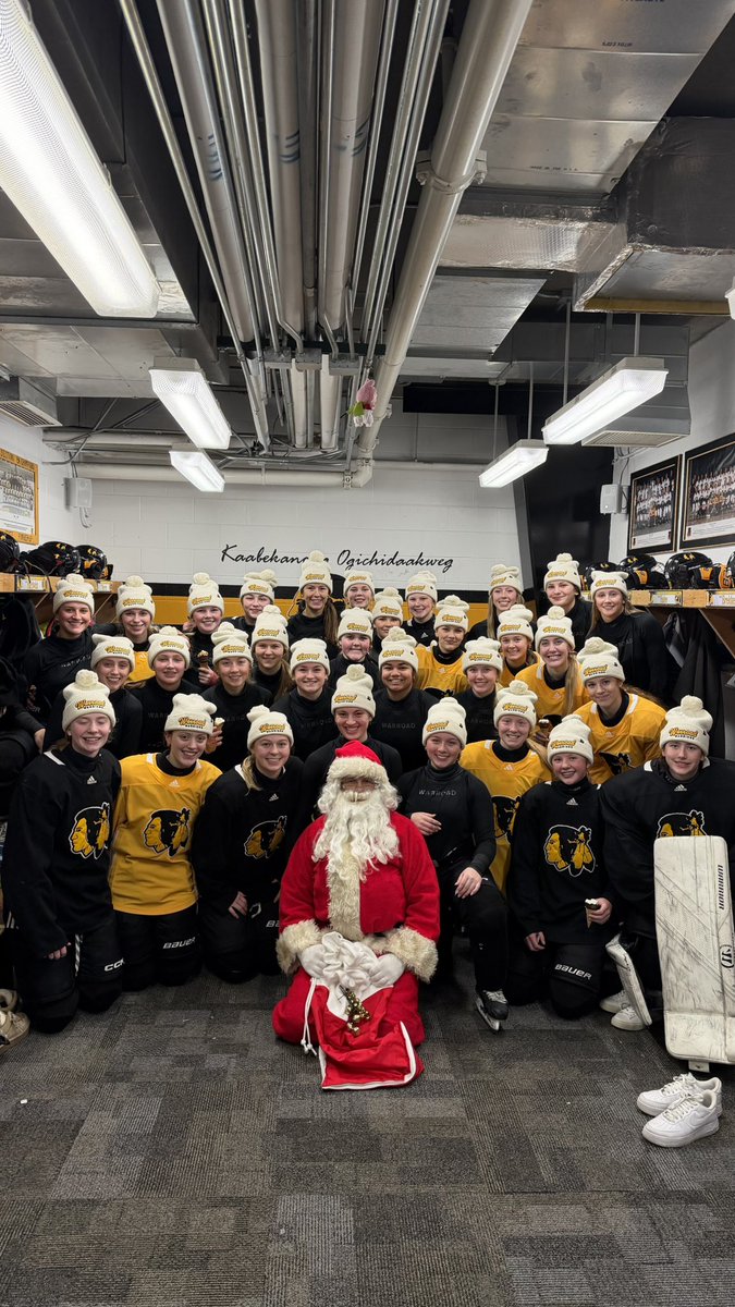 Lady_Warriors00's tweet photo. Santa came down the chimney at the Gardens today!! Shoutout Dustbowl Hats for the Christmas Gifts!! https://t.co/5FNcZ0HS2V