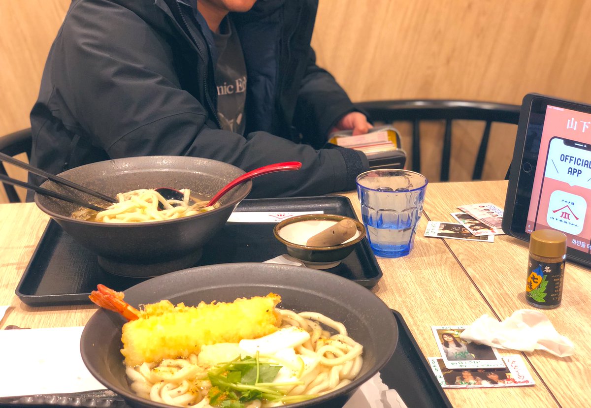 全然皆んなと喋れなかったなぁ
の気持ち
(´･_･`)
アイキャリとあんなちゃんには
誕生日祝われたかった、
#シェアザアンラッキー