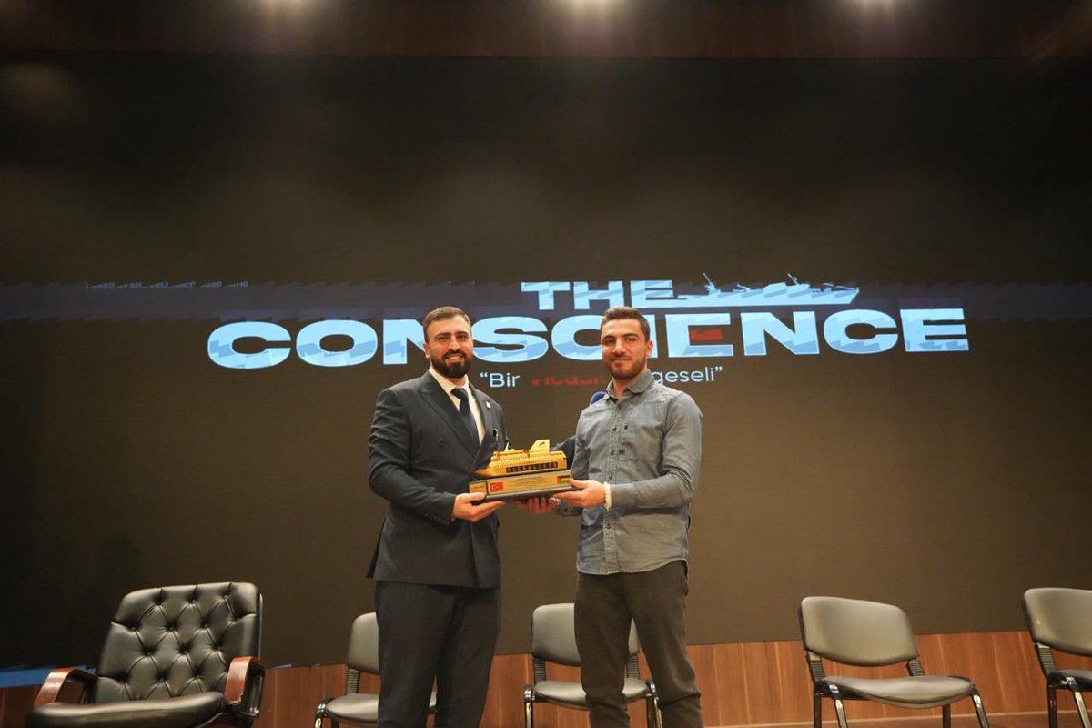 Bu anlamlı yapımın ortaya çıkmasını sağlayan, yapımcı Yavuz Yıldırım ve yönetmen Muaz Çanakçıya emeklerinden ötürü, gönülden teşekkür ederiz. <a href="/yavuzzyildirim/">yavuz yıldırım</a> <a href="/CanakciMuaz/">Muaz çanakcı</a>