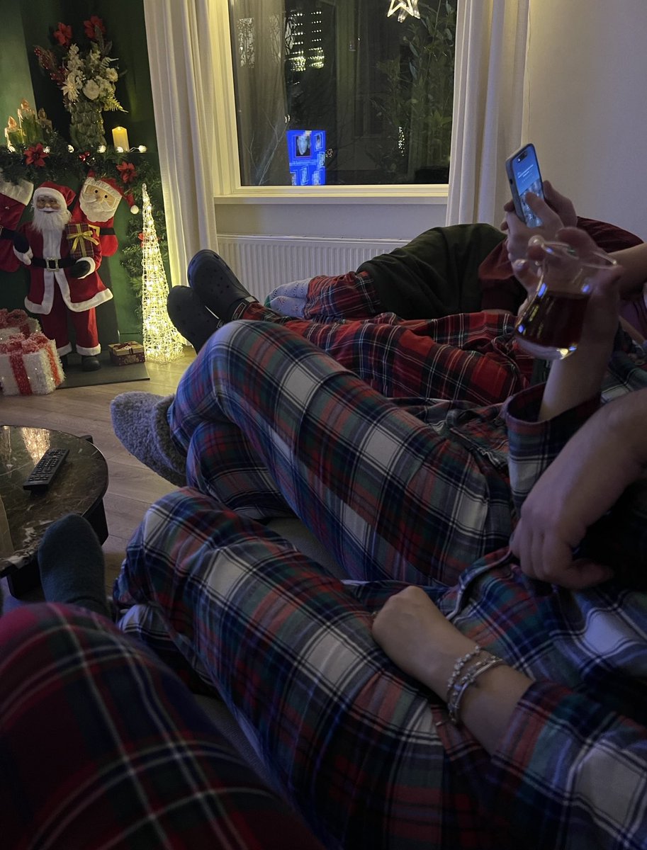 yılın son cumartesi gecesi… çok cozy hissettiriyor