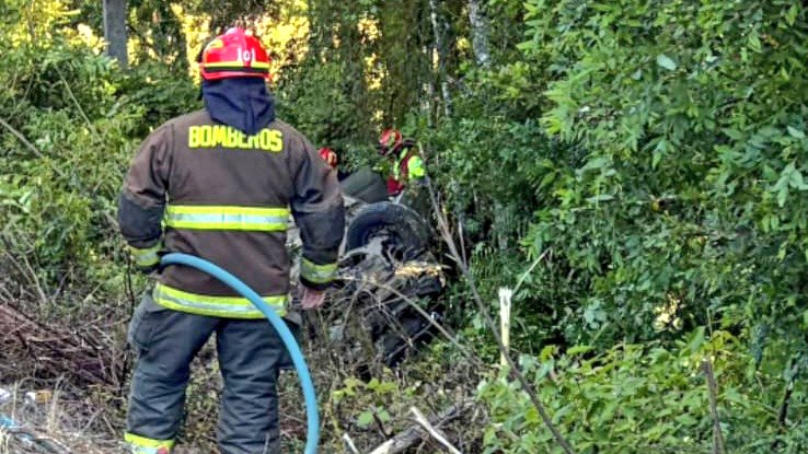 2016cruce's tweet image. 🔻URGENTE 🔻
Volcamiento de camioneta 🛻altura  km 840 tramo #loslagos y #Paillaco en la #Ruta5sur #valdiviacl #losrios