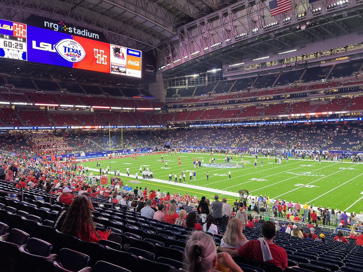 ccole1975's tweet image. What a beautiful night in H-Town! 

Go Coogs!