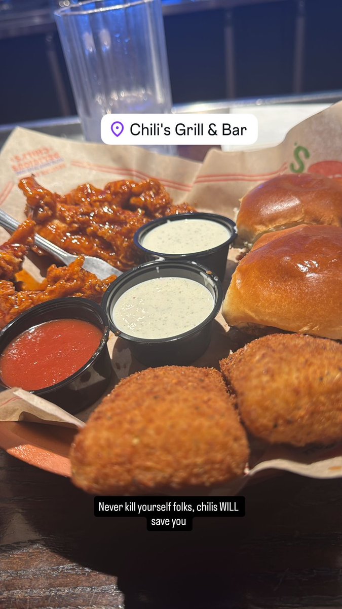 tannerPritchar2's tweet photo. @Chilis I don’t get it. How do you always raise the bar? https://t.co/DntHHY60yN