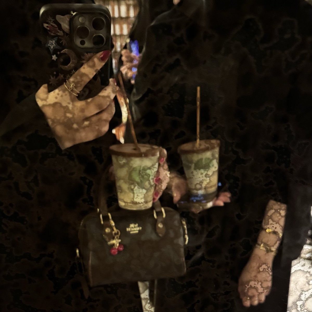 lia (@a_ail1a) on Twitter photo 