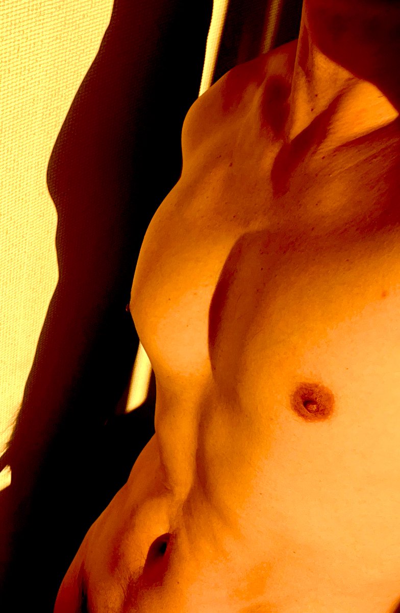 おはようございます
今日はいい天気☀️

帰省と出国ラッシュらしいんで街中は空いてますかね🤔

のんびり街ぶらしてジムでも行こうかな