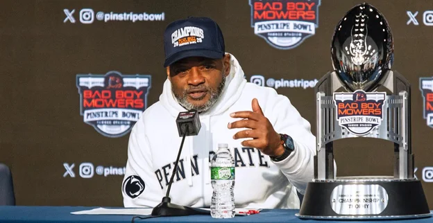 Lions247's tweet photo. WATCH: Penn State Pinstripe Bowl postgame press conference with Terry Smith, Dennis-Sutton &amp; Trebor Peña 
https://t.co/sWfFYQy8HY https://t.co/WFPBKUzBL4