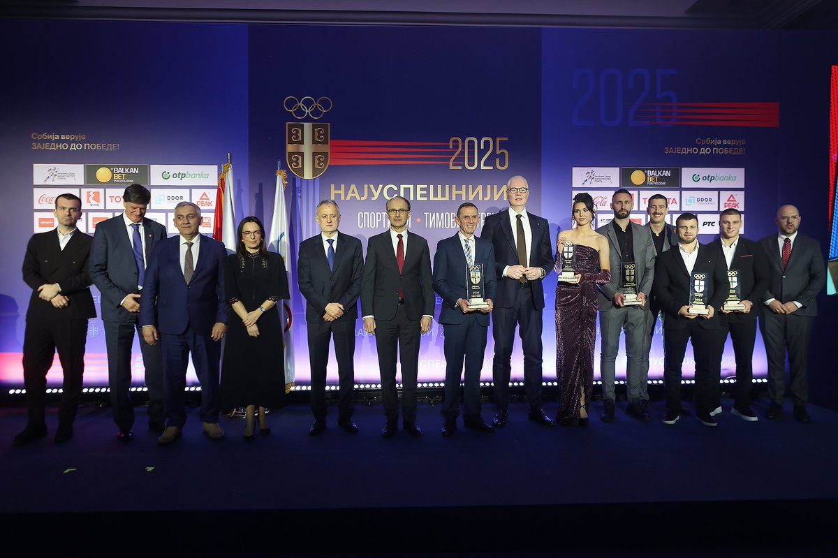 Olimpijski komitet Srbije večeras je u hotelu „Hajat“ organizovao 32. svečanu dodelu priznanja najuspešnijima u srpskom sportu, ovaj put za 2025. godinu! 🏆

oks.org.rs/olimpijski-kom…