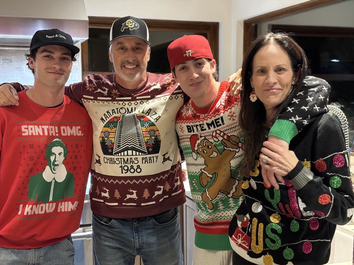 Annabeth Gish tweet media