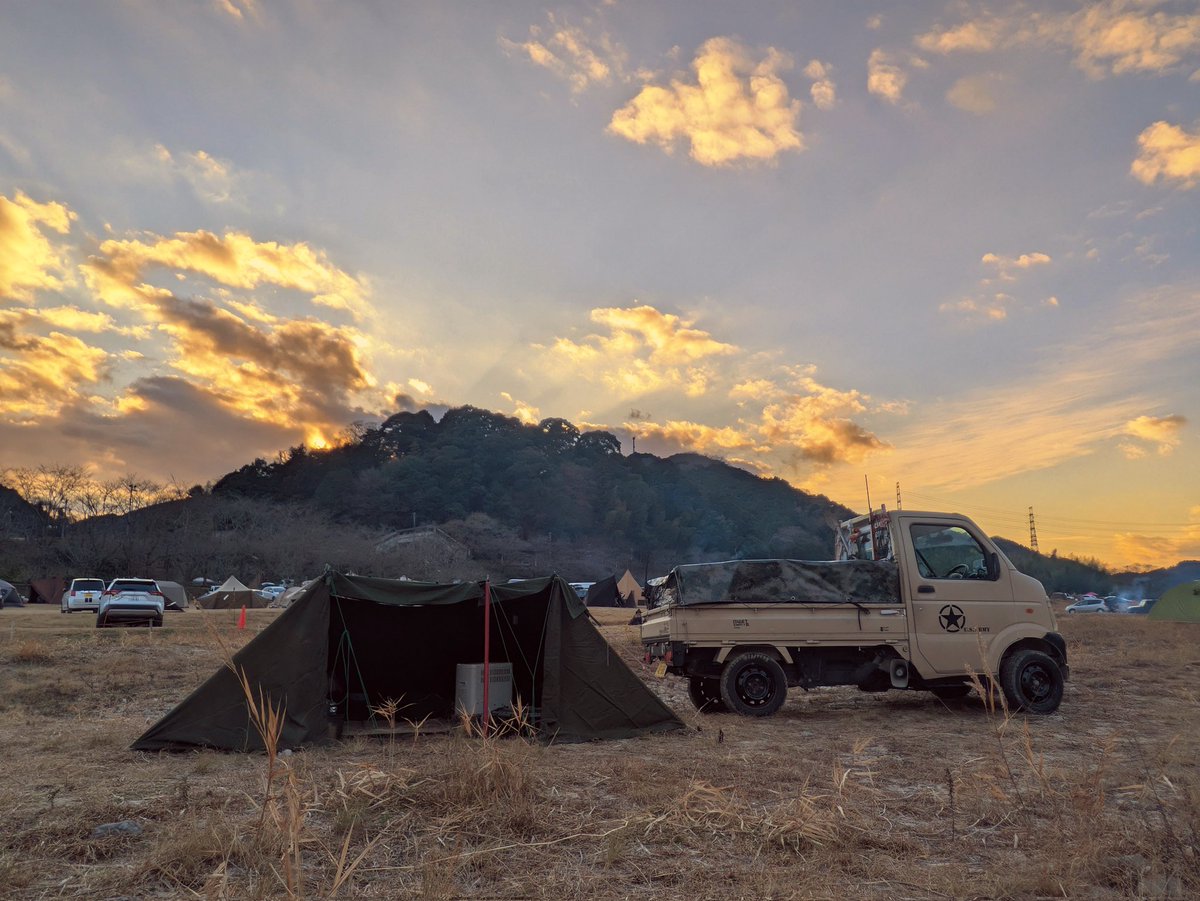 HMUHIMETI's tweet photo. 今年最後のキャンプは笠置へ~⛺
仕事が変わり低浮上でしたが、今年もありがとうございましたm(*_ _)m
来年もよろしくお願いしますඉ  ̫ඉ https://t.co/yG5RtuE0vB