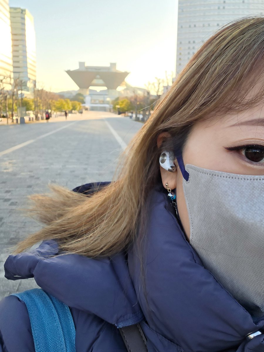 谢谢✨私も青が好きです💙今日も推し活行ってきます！👋