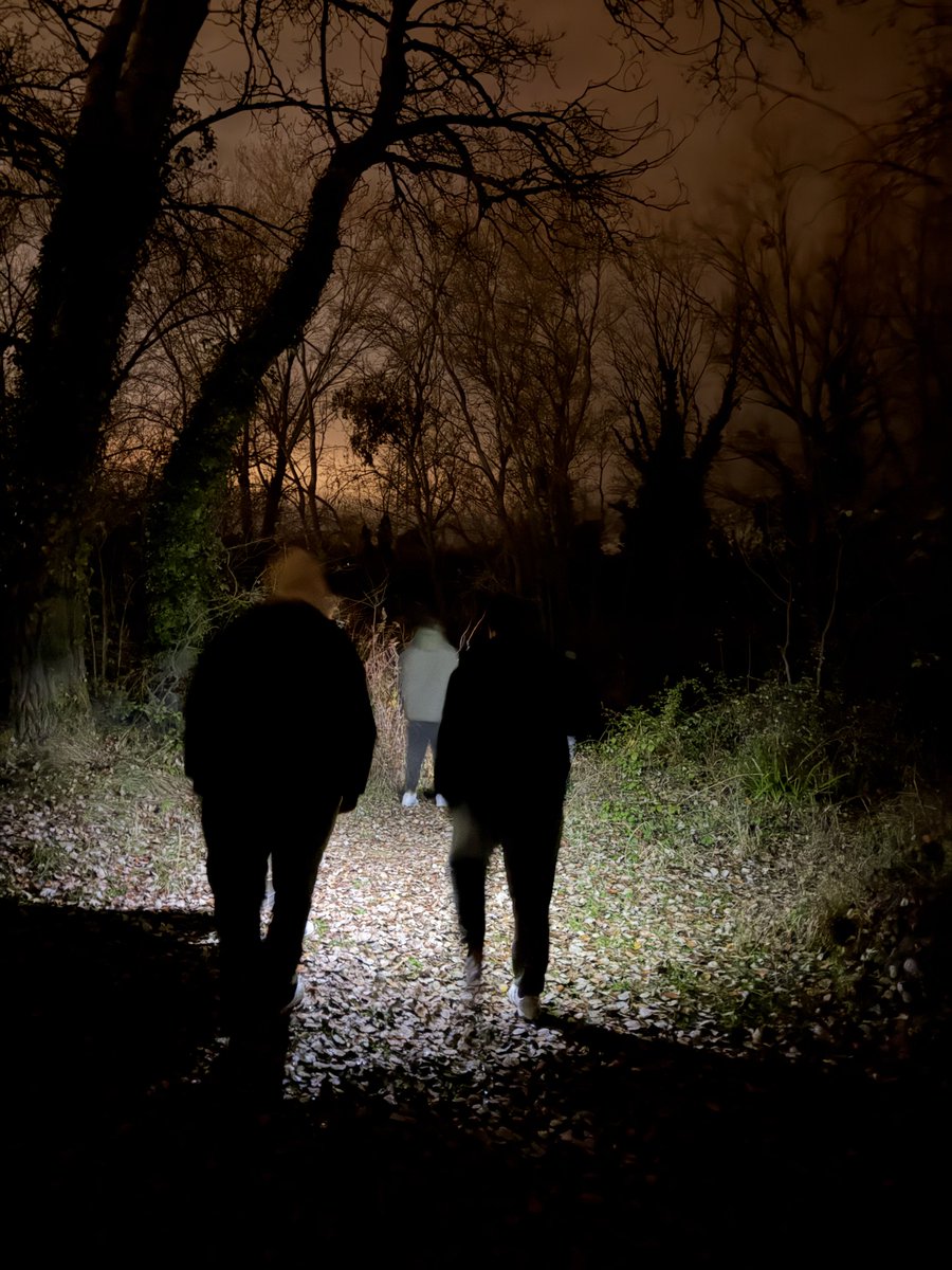 Ir con estos moros es un peligro constante…