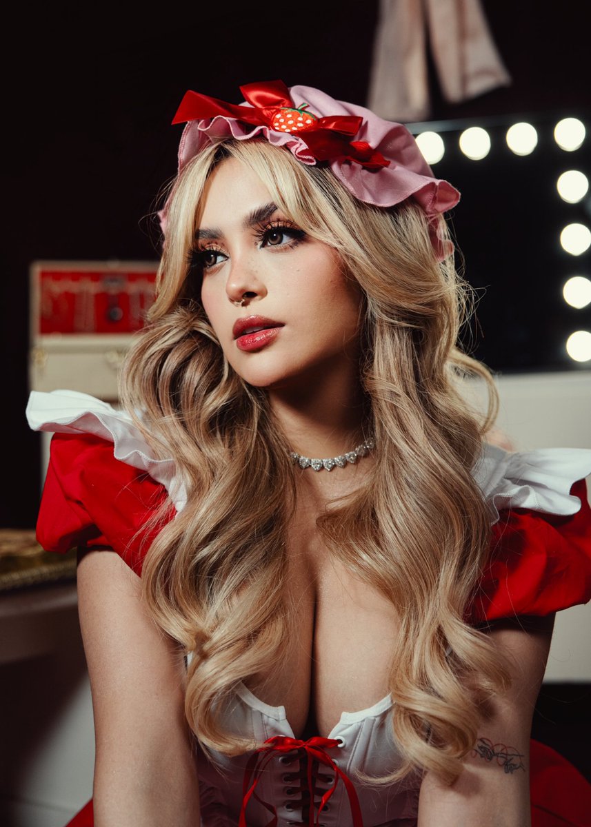 Espero estés disfrutando mucho de estas fechas, tqm 💓💓💓🍓✨