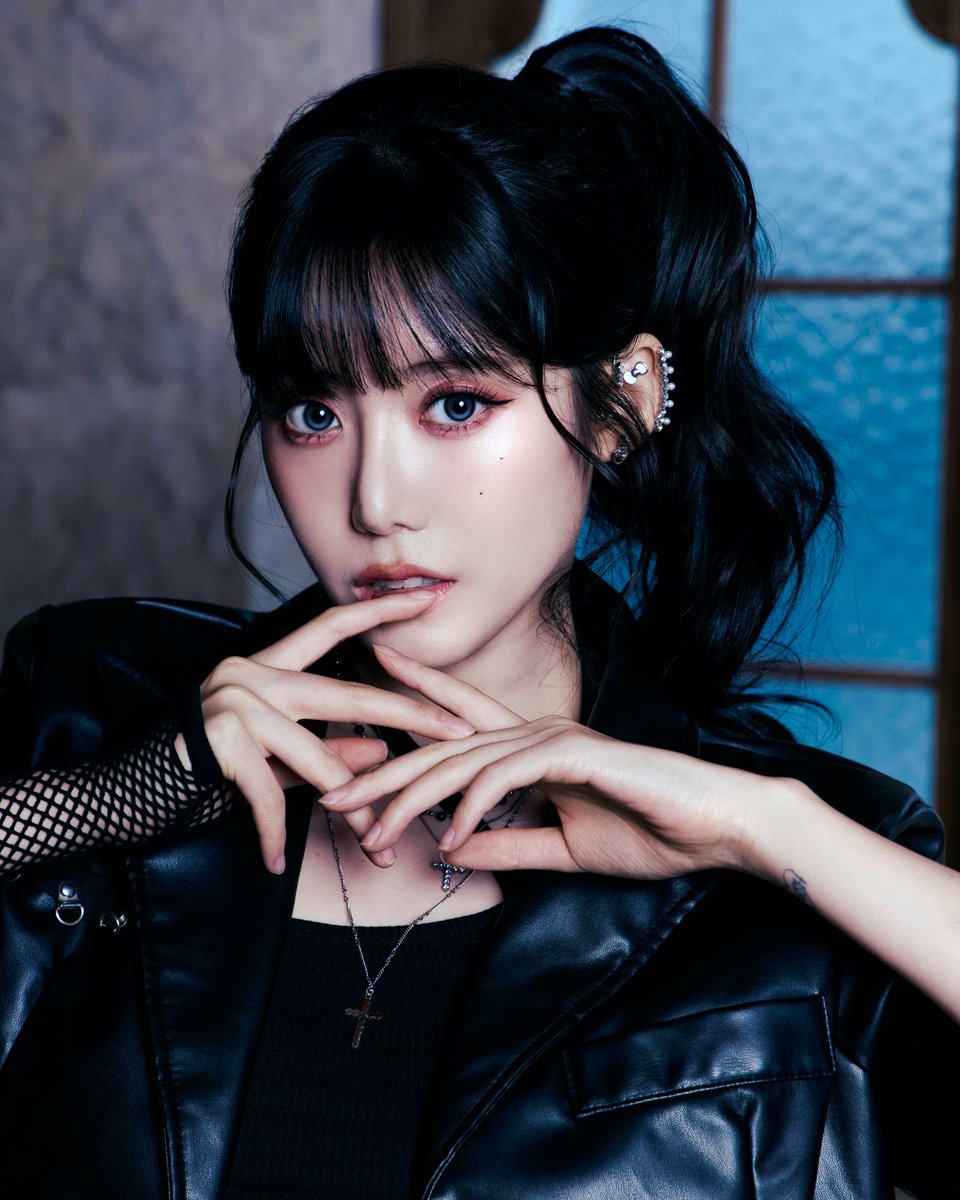 LATENCYOFFICIAL's tweet image. LATENCY The Debut Single [사랑이었는데]

2026.01.08 6:00PM(KST)

#LATENCY #레이턴시
#HAEUN #하은
#사랑이었는데 #itwaslove