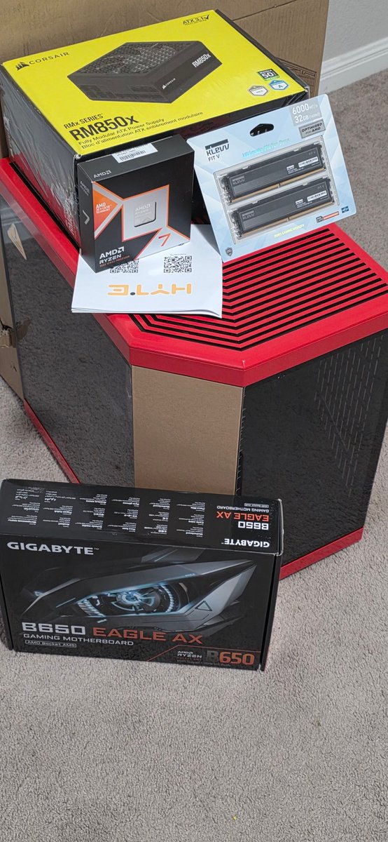 oddcheater's tweet photo. pc building time https://t.co/85RuYyYV9i