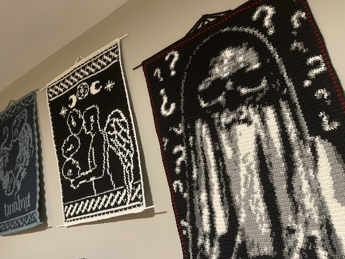 jay141riley's tweet image. he’s donnneeee. featuring hand for size reference lmao 
photo ref by soneysnaps on ig!!