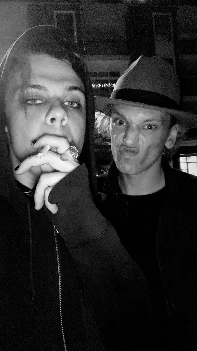 AquaRuby's tweet image. cracks me up that Dom basically knows Henry/Vecna/001/Mr. Whatsit
@Jamiebower 🖤🖤