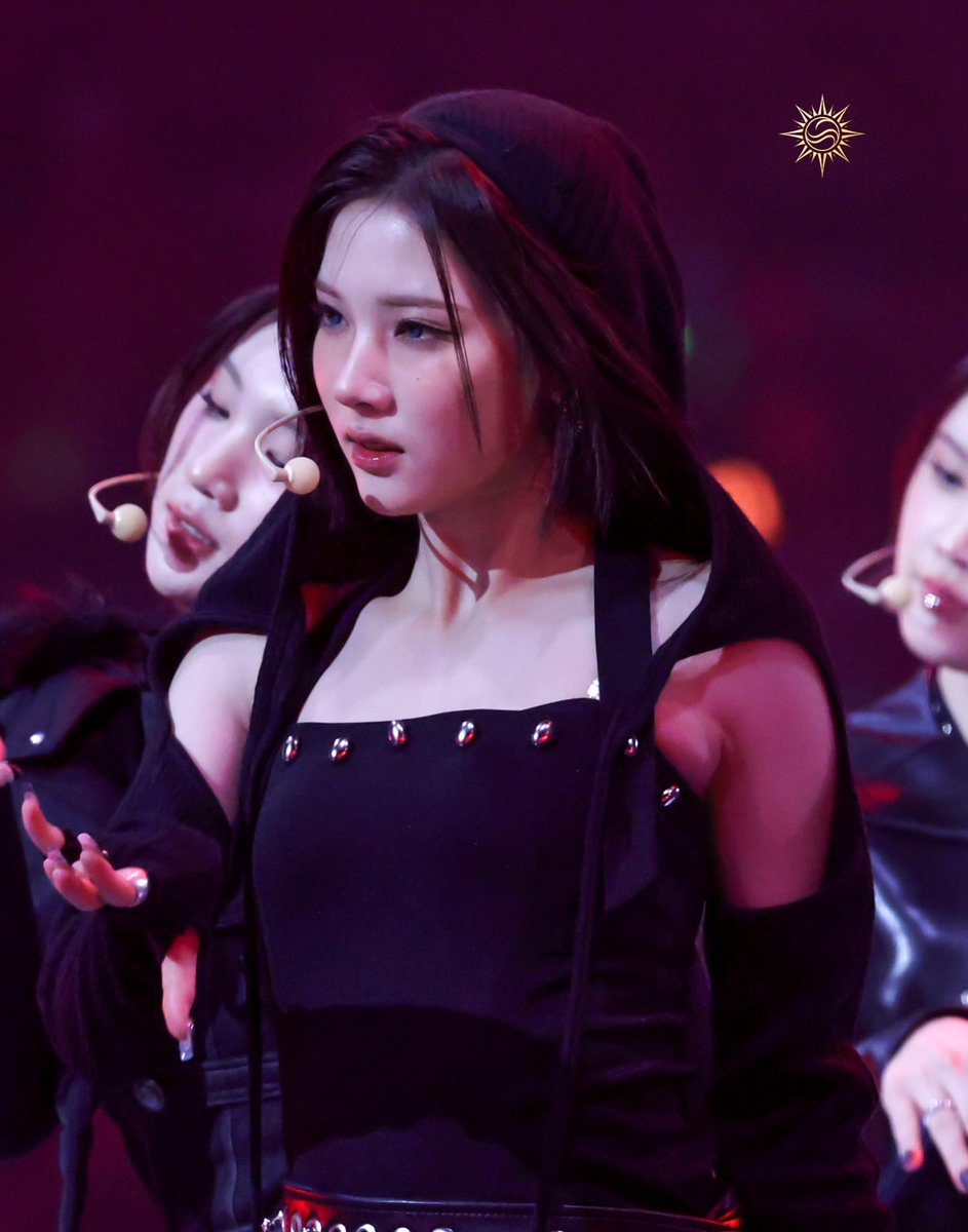 http__38's tweet image. 251225 가요대전
#하츠투하츠 #하츠투하츠지우 #최지우 #JIWOO #H2H #Hearts2Hearts