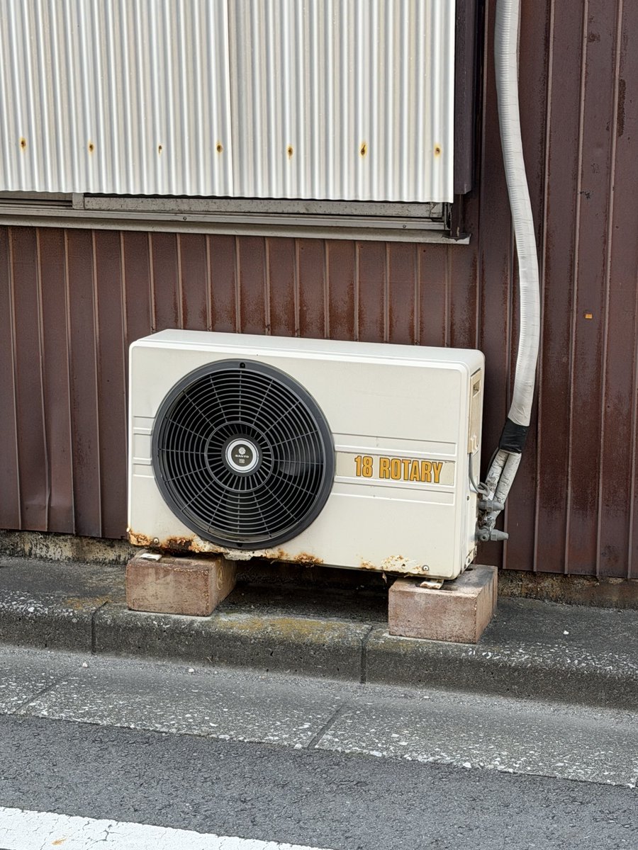 ♡ y ♡‼️エアコン室外機 室外機